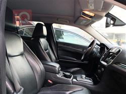 کرایسلەر 300